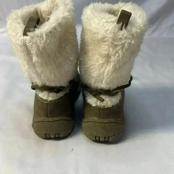 Mexx -  Kids Fall and Winter boot. Size 8 - Picture 4 of 9